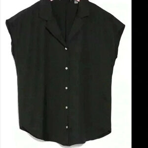 T Tahari airflow button up camp shirt - worn once